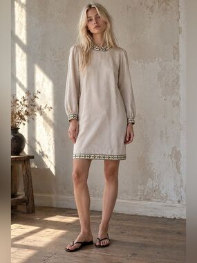 Vintage 1960s Mod Shift Dress Cream Embroidered Trim Long Sleeve Small